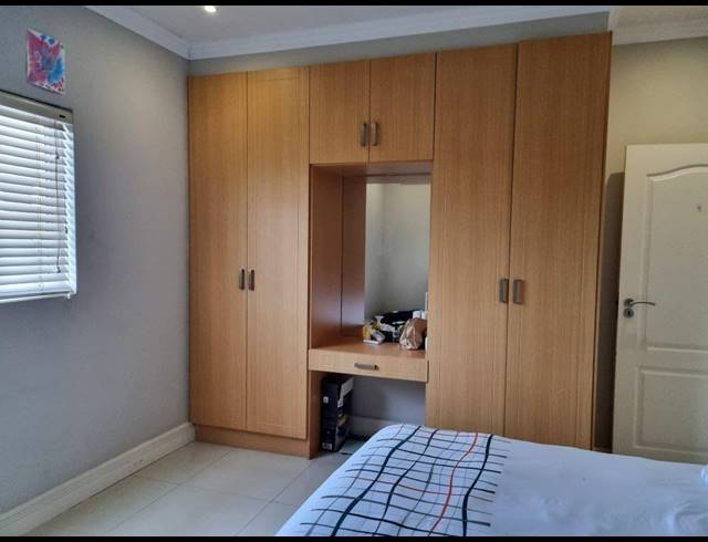 3 BEDROOM TOWNHOUSE RENTED IN EDGEMOUNT ESTATE